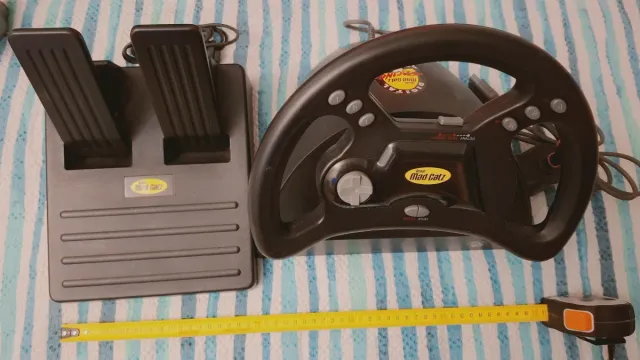 Volante e pedaliera PS Mad Catz per Sony ps1