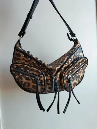 Borsa a spalla punk leopardata