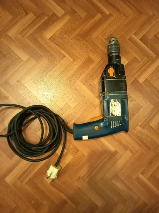 Taladro AEG 35cm 3kg