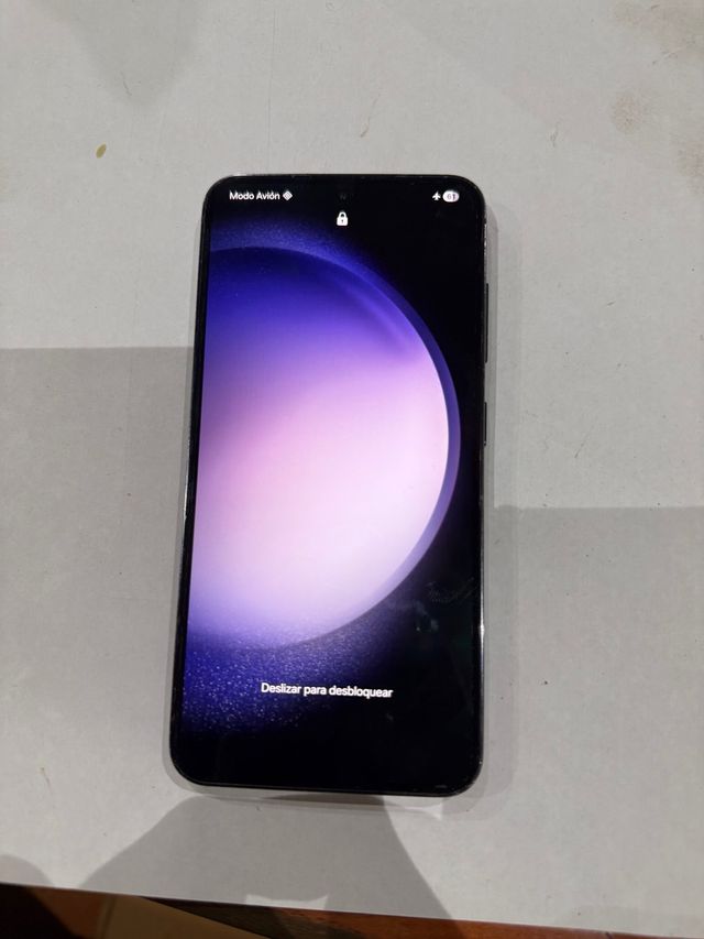 Samsung Galaxy S23 Negro/Morado