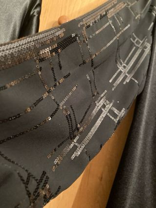 Blusa fiesta manga larga con detalles brillantes