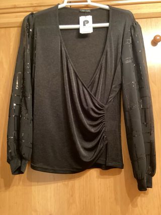 Blusa fiesta manga larga con detalles brillantes