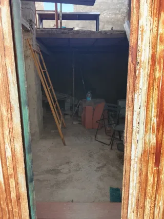 Casa de campo para reformar muy bien situada