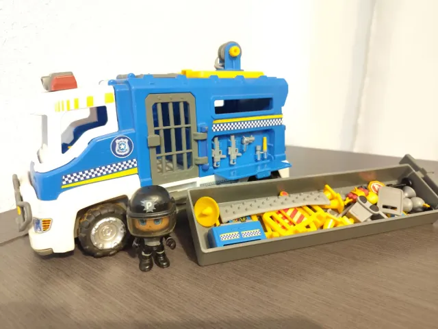 Furgón Policía Pinypon Action