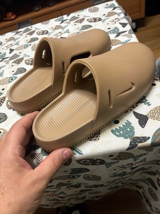 Chanclas Nike Beige/Marrón
