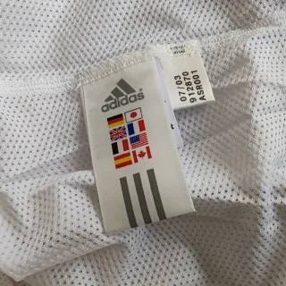 #camisola_real_madrid