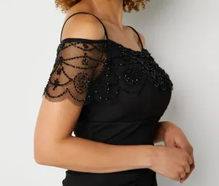 Elegante vestido fiesta/cocktail negro  pedrería