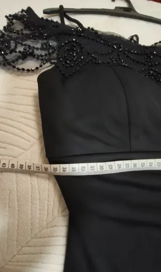 Elegante vestido fiesta/cocktail negro  pedrería