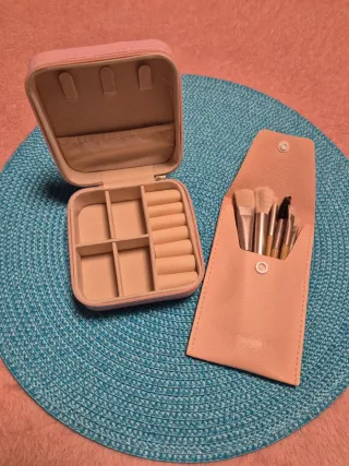 Lote de viaje joyero y neceser