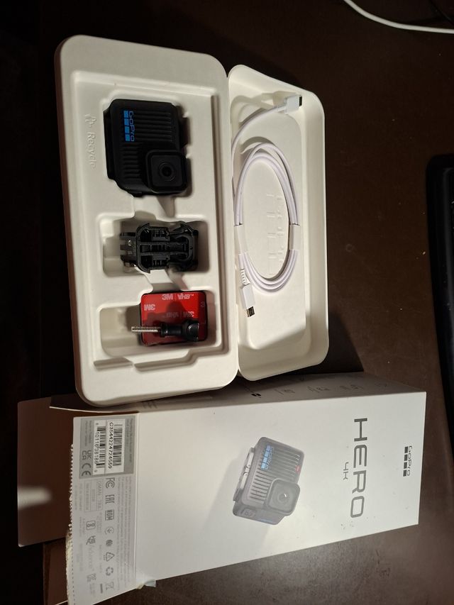 GoPro Hero 4K Nero e Blu