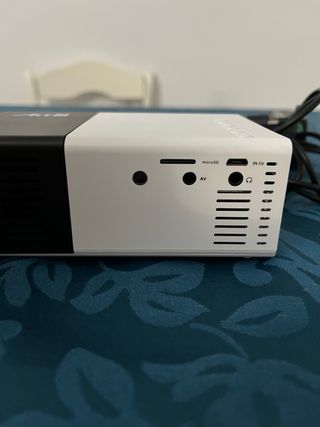 Mini proyector YG300 1080P