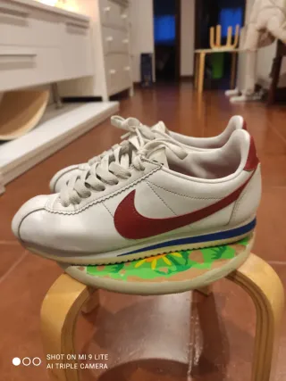 Nike Cortez Rojas y Blancas