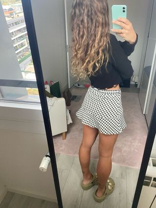 Falda Zara cuadros blanco y negro