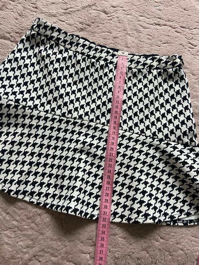 Falda Zara cuadros blanco y negro