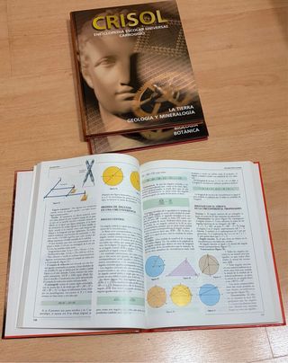 3 enciclopedias Crisol de matemáticas,biología...