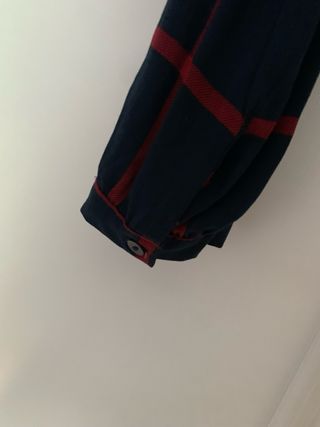 Blusa cuadros azul y rojo