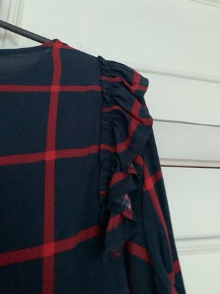 Blusa cuadros azul y rojo