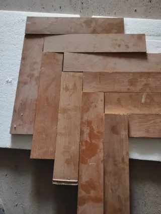 Parquet de madera desmontado Urge.