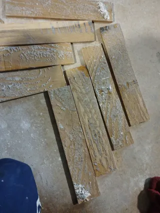 Parquet de madera desmontado Urge.