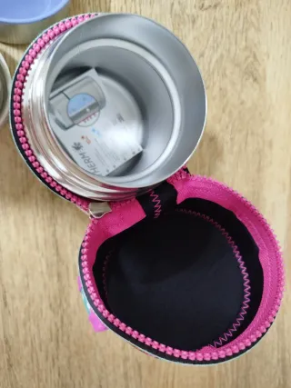 Termo infantil con funda