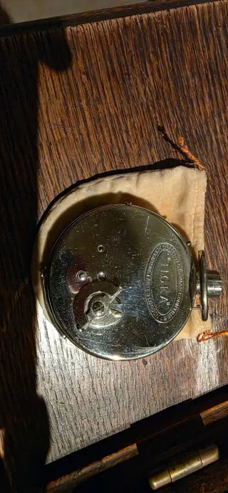 Fotocamera da spionaggio metà 800 ticka perfetta