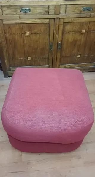 Sofá modular con puf