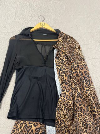 2 Camisas Negro y Animal Print
