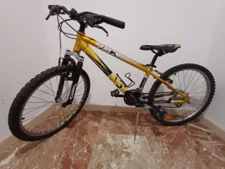 Bicicleta Montaña Amarilla