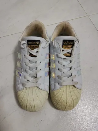 Tenis Adidas Talla 36 Blanco y Plateado