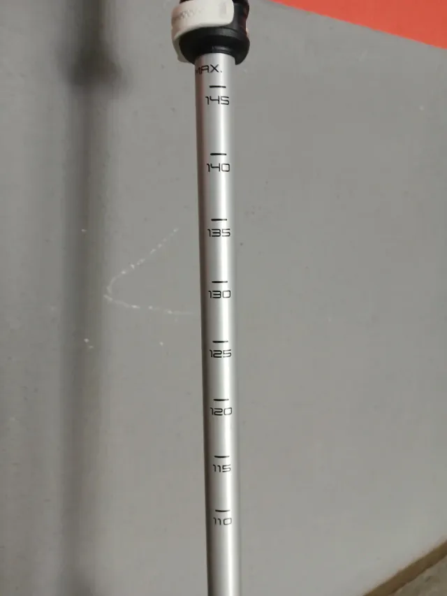 Bastones de senderismo Leki como nuevos