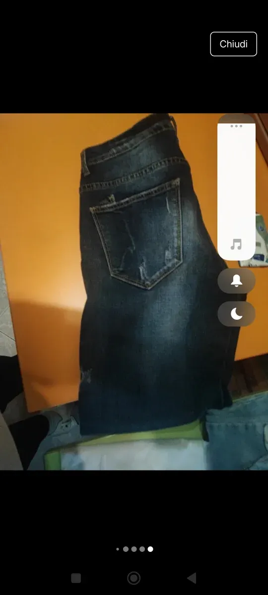 Completo uomo: polo bianco e jeans