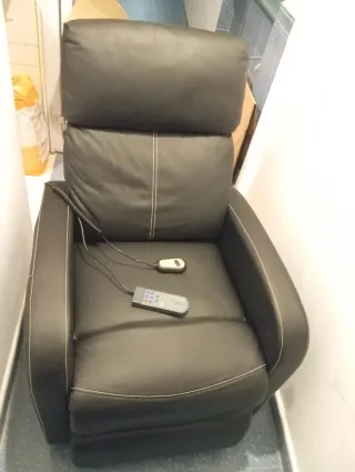 Butaca Lofthous Negra Cuero