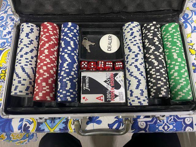 Maletín de póker completo