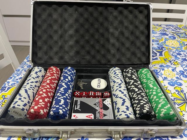 Maletín de póker completo