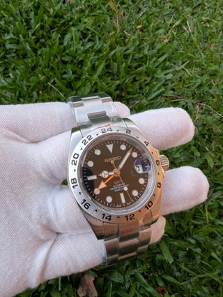 Reloj Seiko Mod Explorer II GMT Negro Naranja