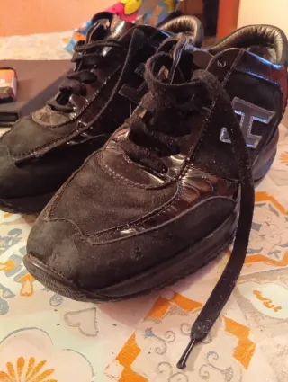 Zapatillas Hogan Negras Piel y Charol