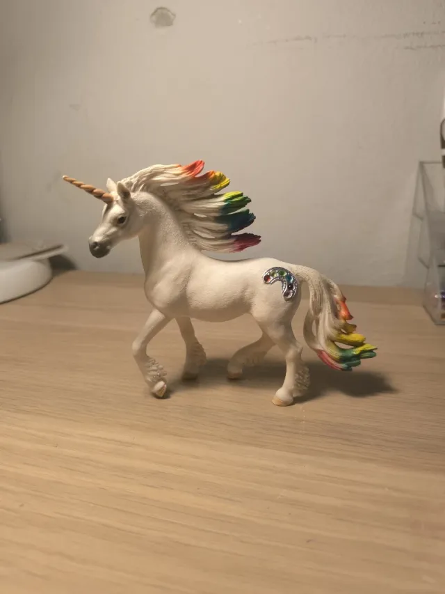 Figura Unicornio Blanco Arcoíris