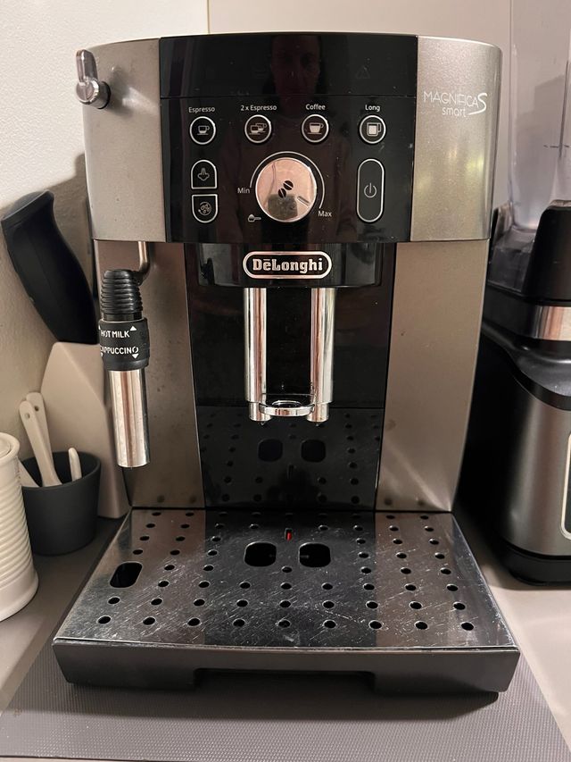 Macchina Caffè DeLonghi Magnifica S Smart