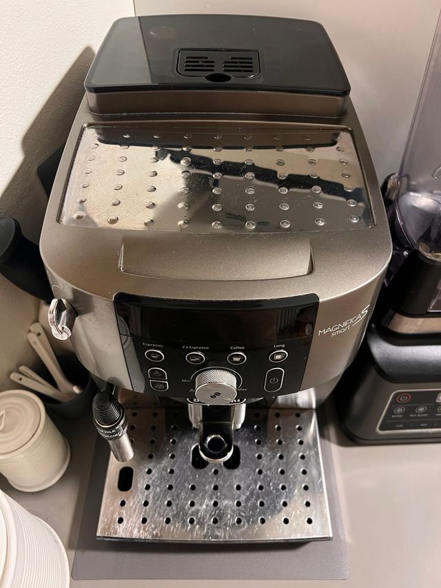 Macchina Caffè DeLonghi Magnifica S Smart