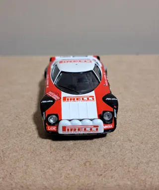 Miniatura Lancia Stratos Rally Pirelli