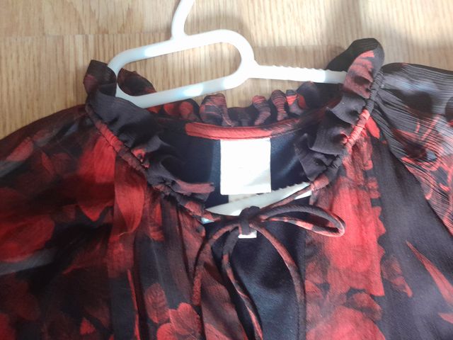 Vestido H&M gasa flores rojo S