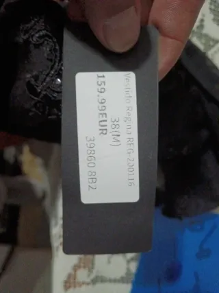 Vestido de fiesta negro con encaje