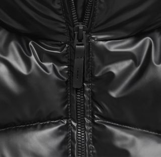 Anorak negro brillante acolchado