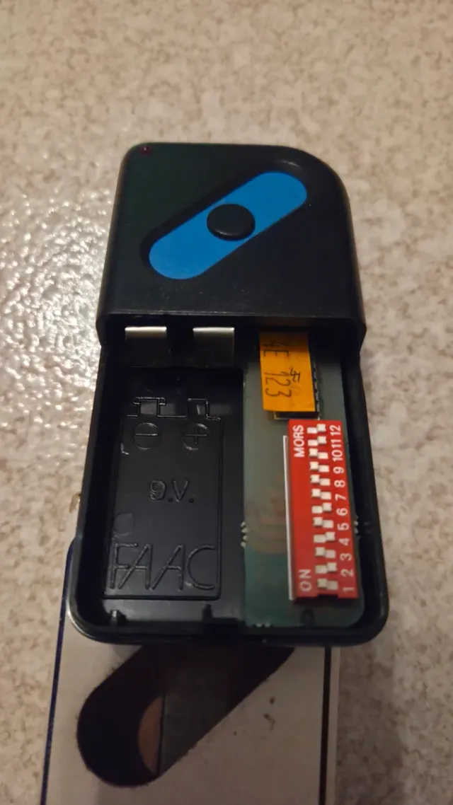 Telecomando cancello FAAC