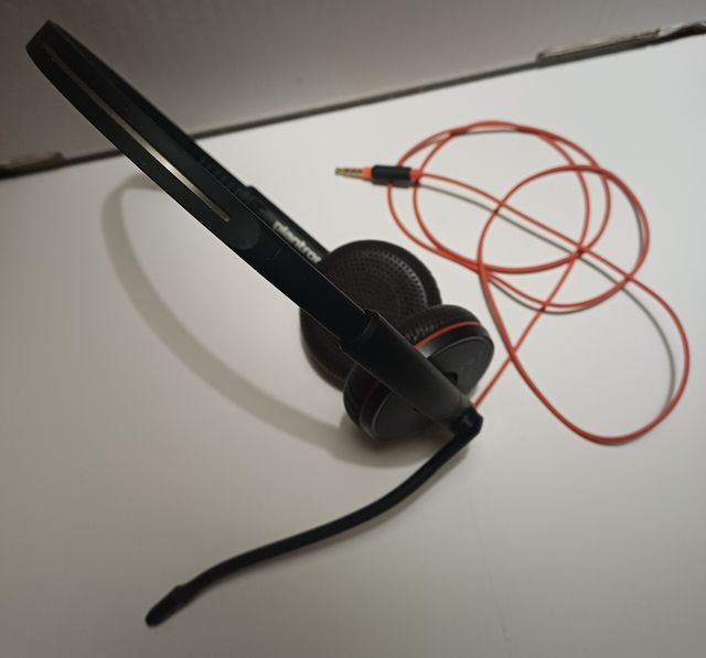 AURICULARES con MICRÓFONO INTEGRADO  PLANTRONICS