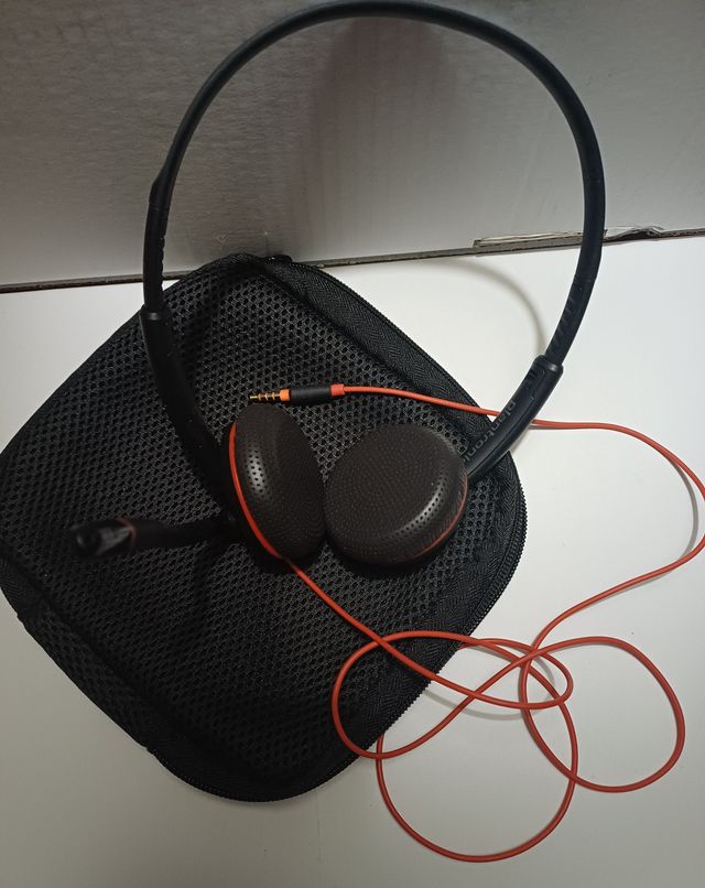 AURICULARES con MICRÓFONO INTEGRADO  PLANTRONICS