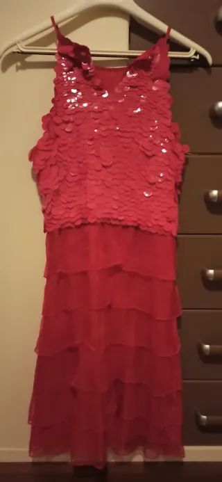 Vestido rojo lentejuelas y volantes