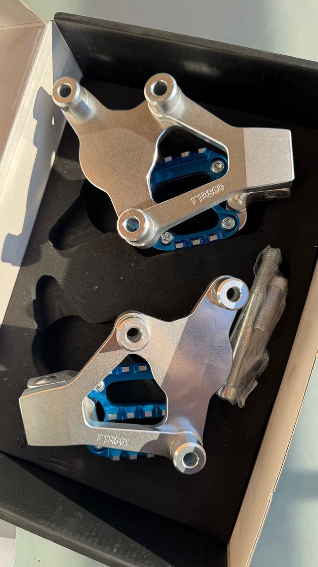 Estriberas Honda X-ADV