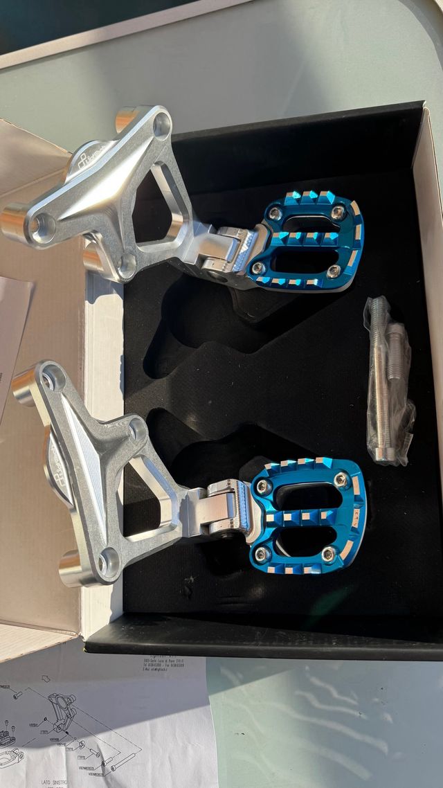 Estriberas Honda X-ADV