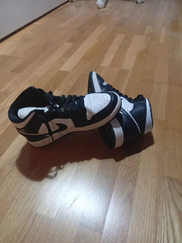 Nike Jordan 1 Mid Talla 37.5